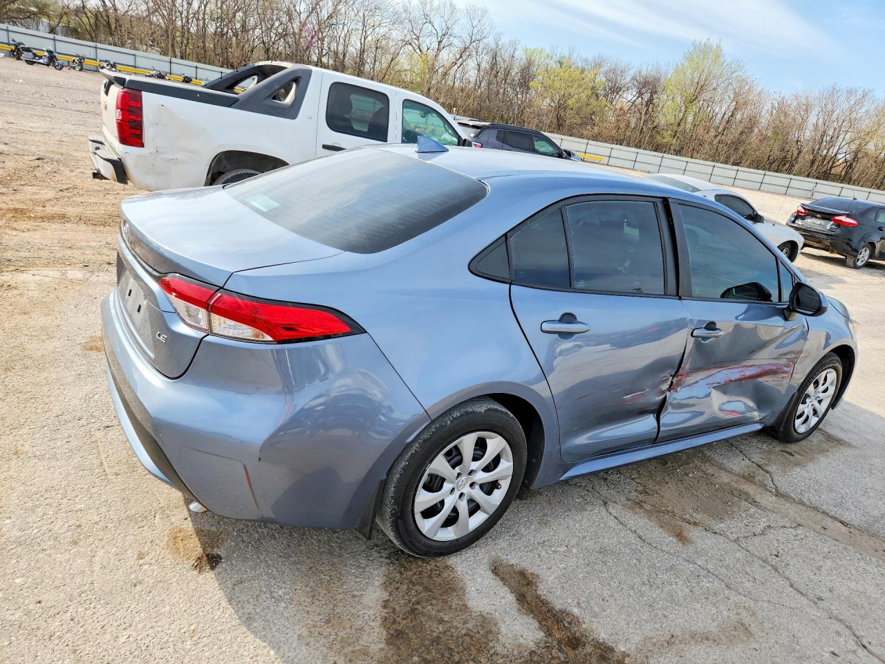 2022 TOYOTA COROLLA LE photo 7