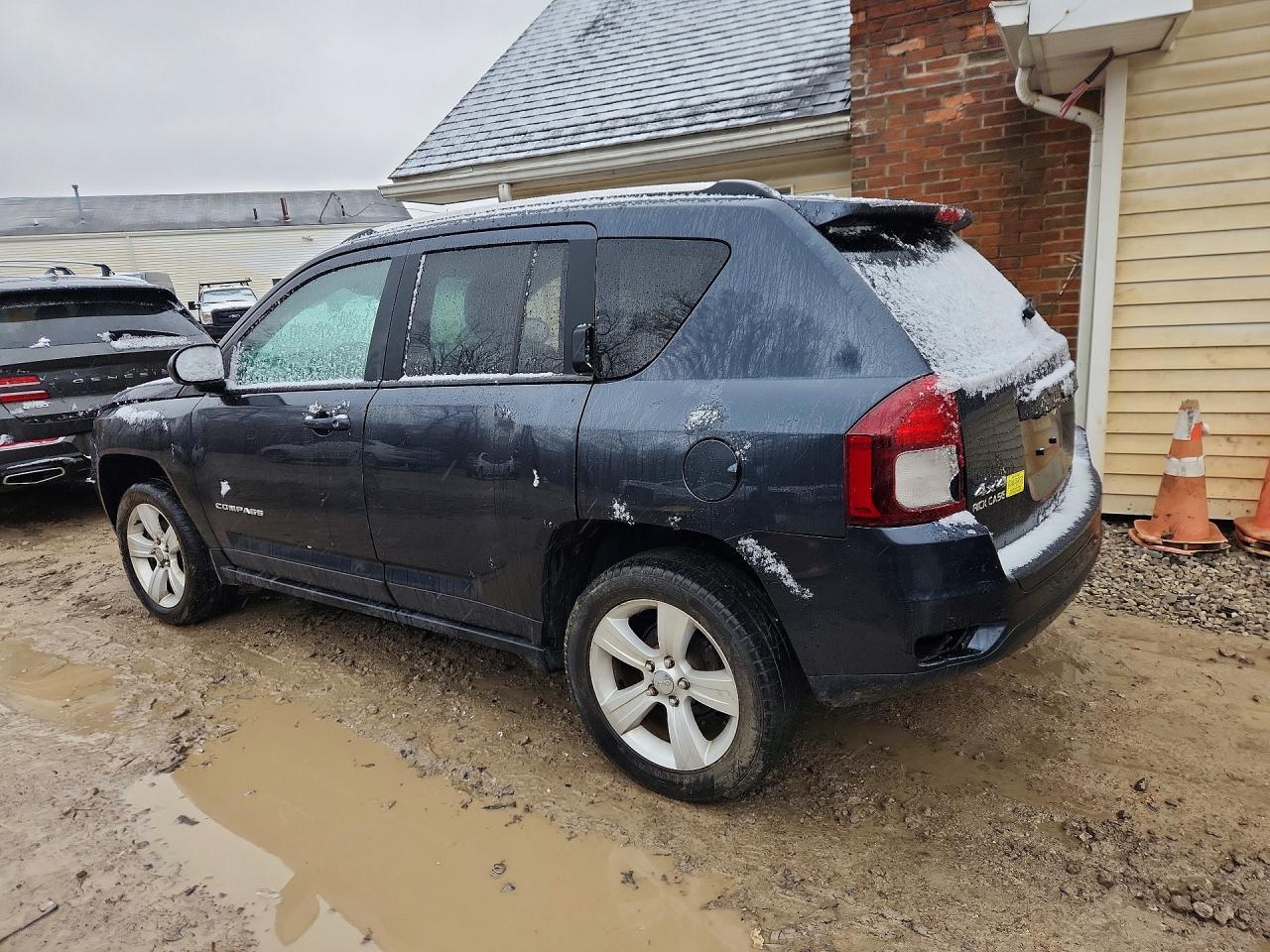 2014 JEEP COMPASS LATITUDE photo 3