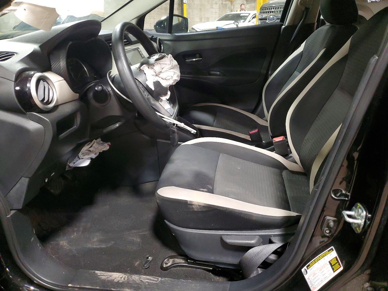 2021 NISSAN VERSA SV photo 19