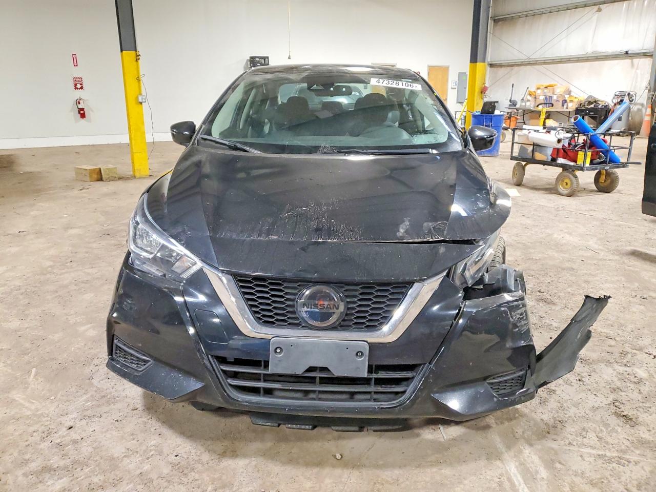 2021 NISSAN VERSA SV photo 13