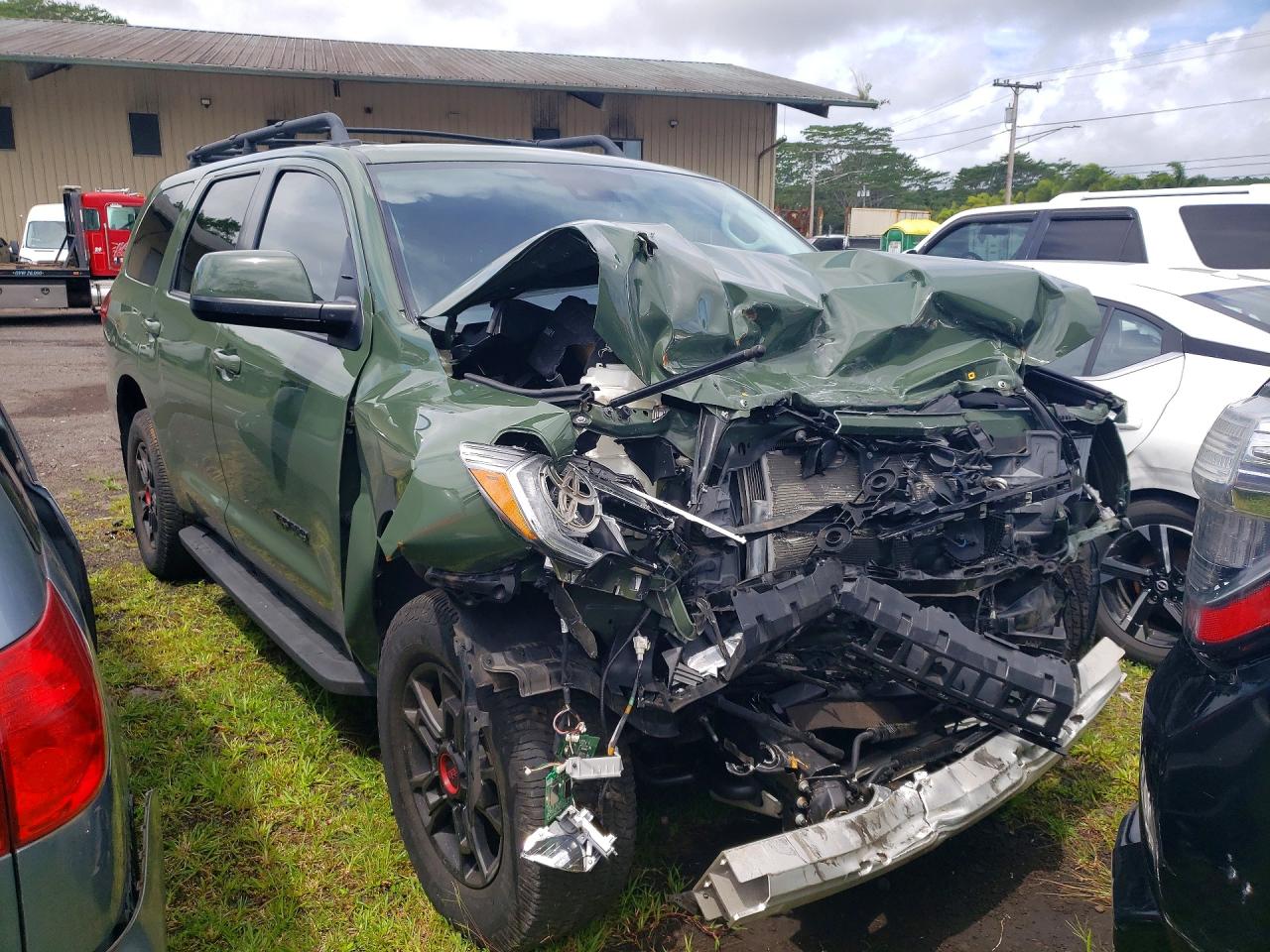 2020 TOYOTA SEQUOIA SR5 photo 4