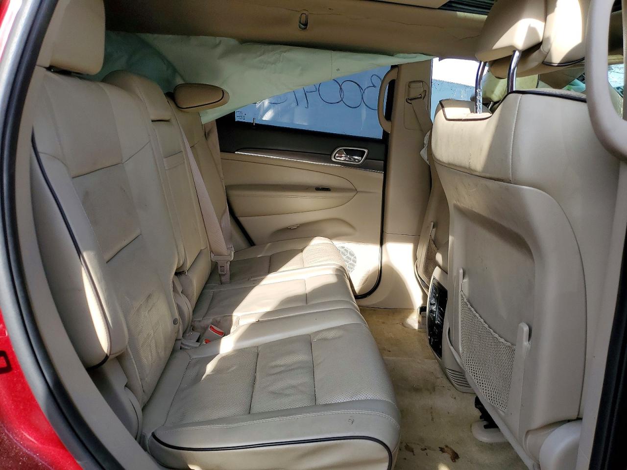2016 JEEP GRAND CHEROKEE OVERLAND photo 31