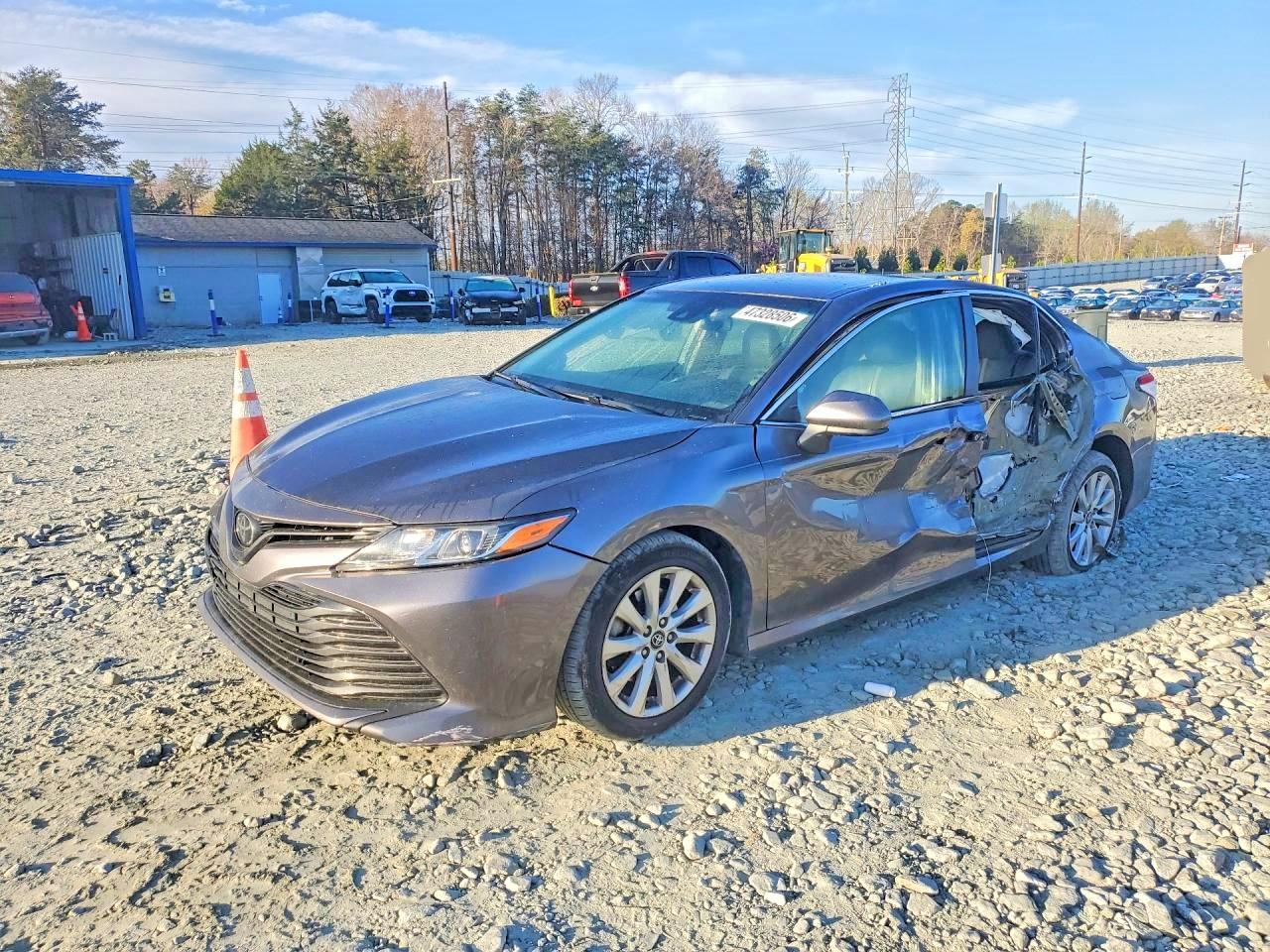 2019 TOYOTA CAMRY