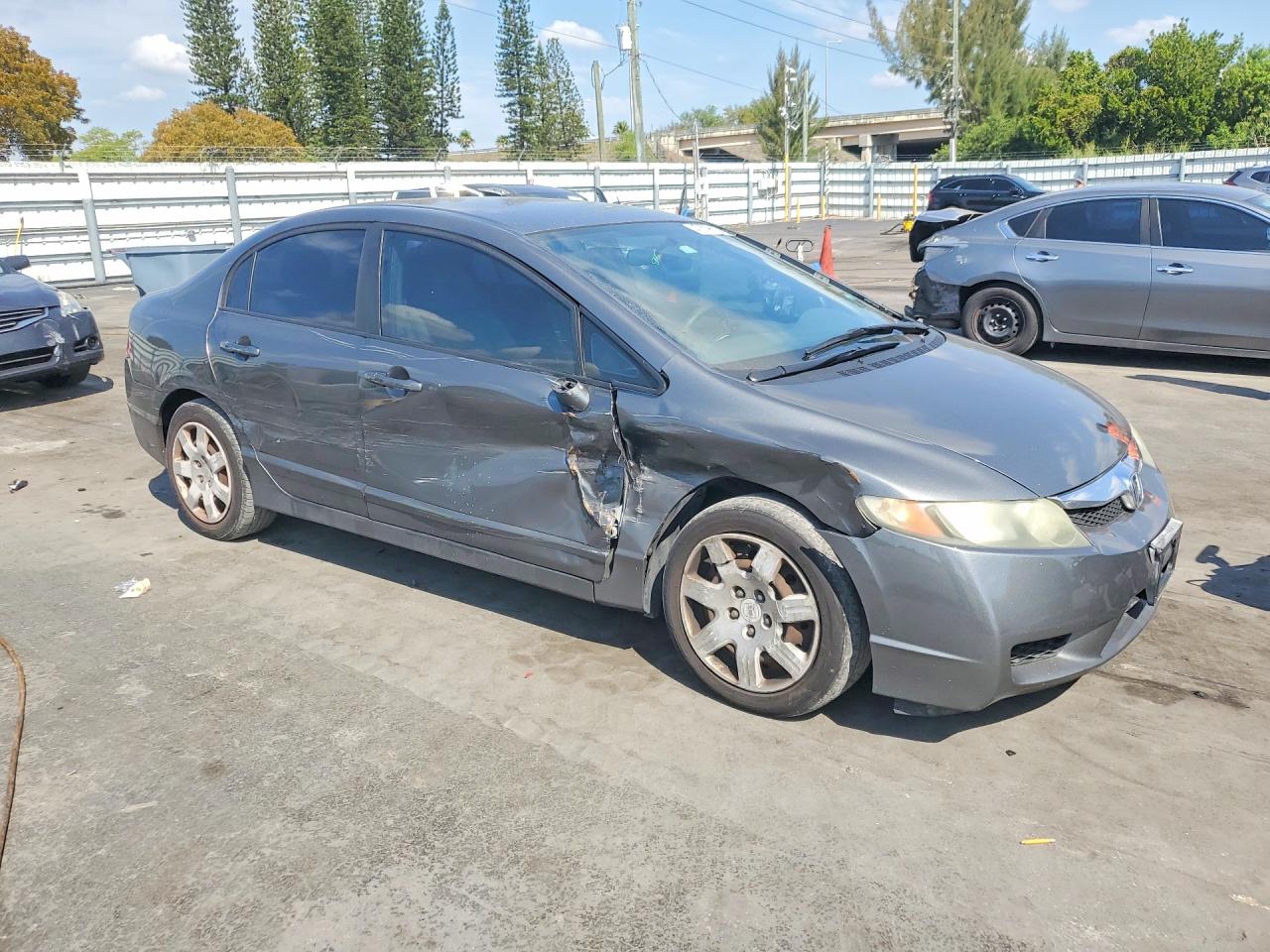 2010 HONDA CIVIC LX photo 4