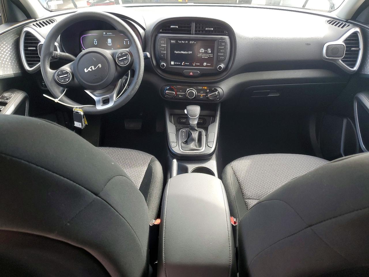 2025 KIA SOUL LX photo 15