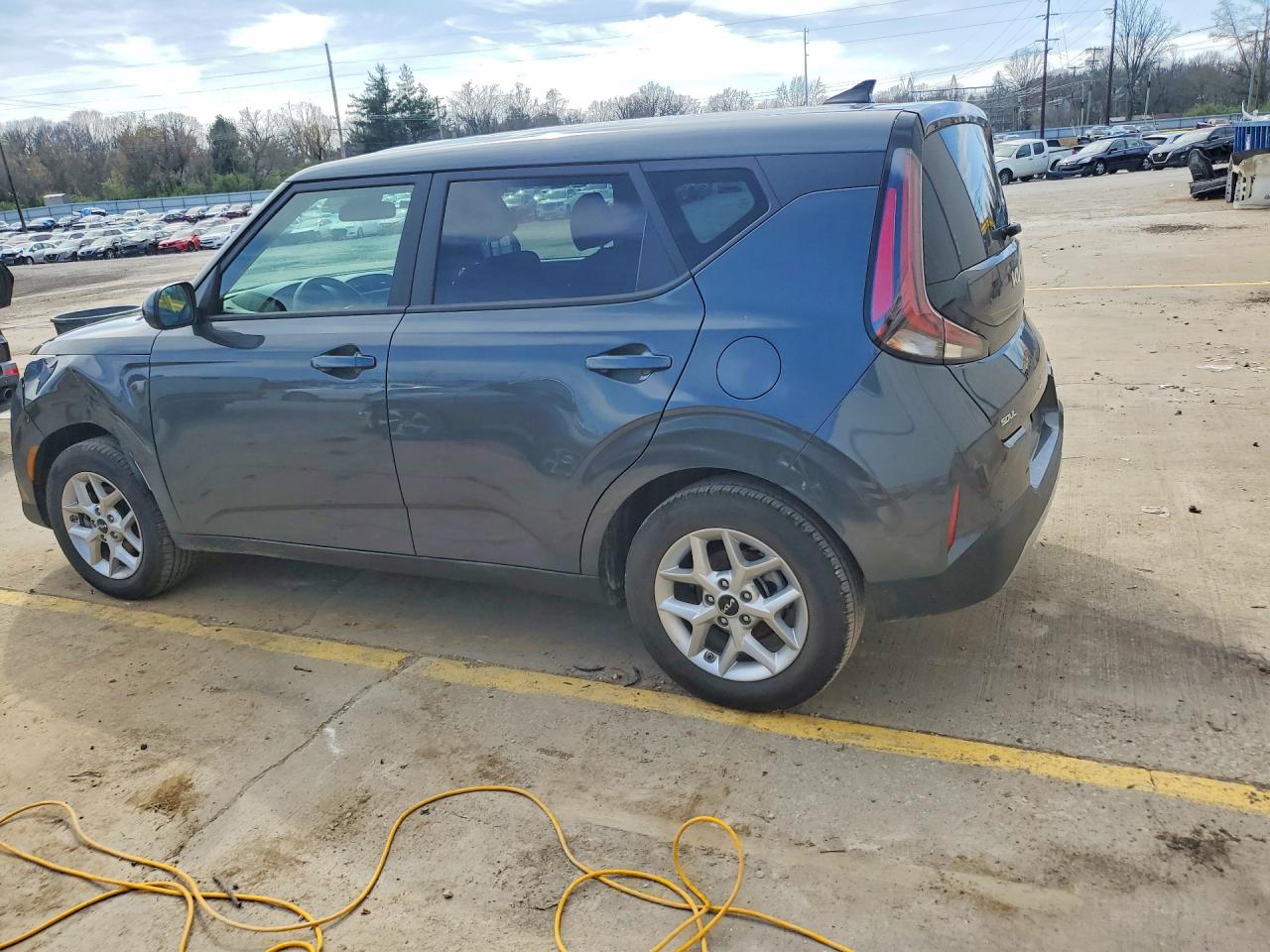 2025 KIA SOUL LX photo 3