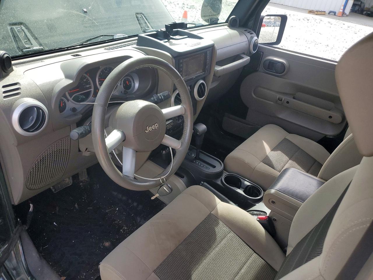 2010 JEEP WRANGLER SAHARA photo 15
