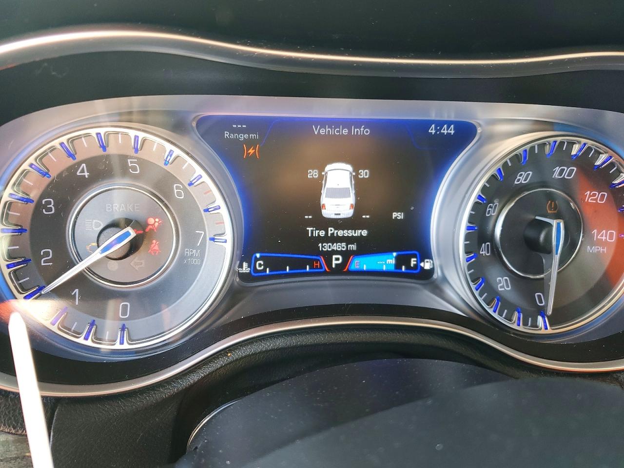 2019 CHRYSLER 300 TOURING photo 25