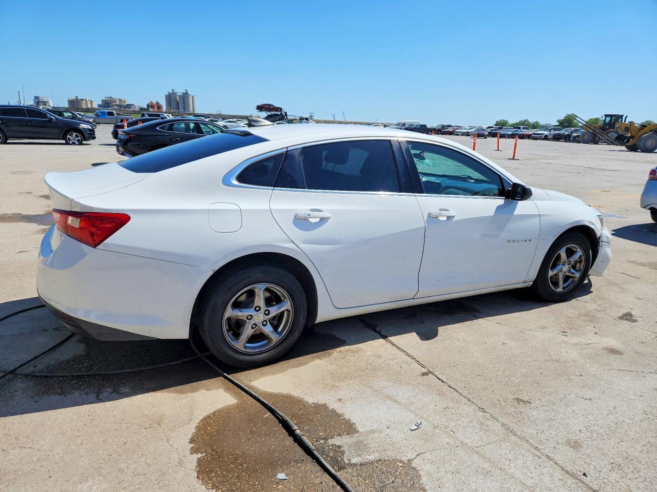 2018 CHEVROLET MALIBU LS photo 3