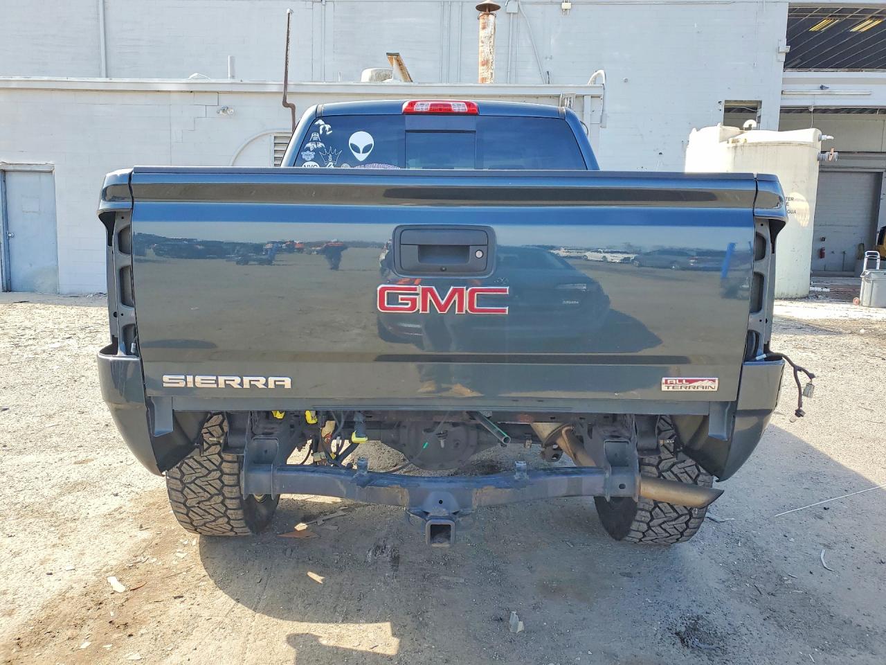 2017 GMC SIERRA K1500 SLT photo 11