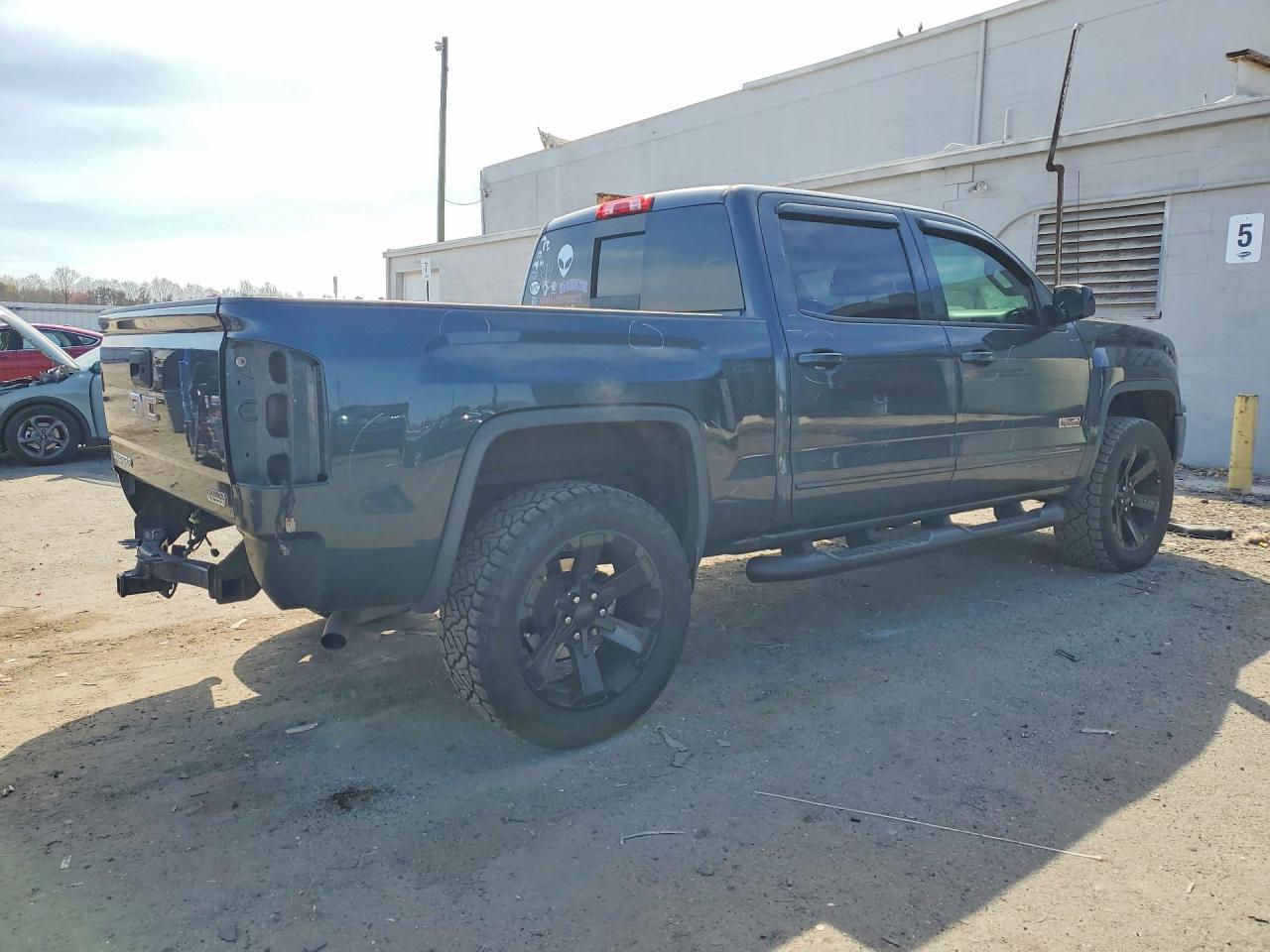 2017 GMC SIERRA K1500 SLT photo 5