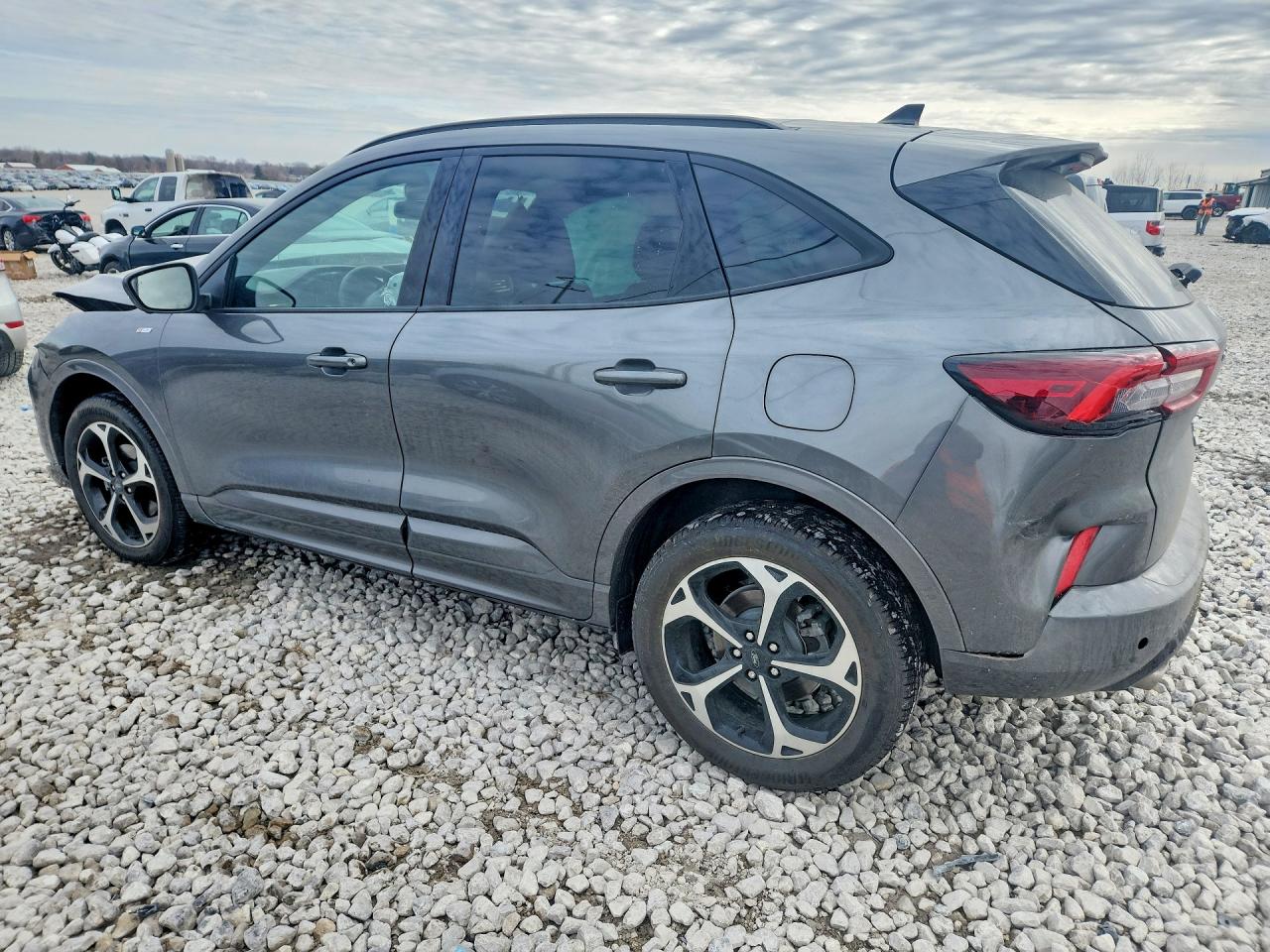 2025 FORD ESCAPE ST LINE ELITE photo 4