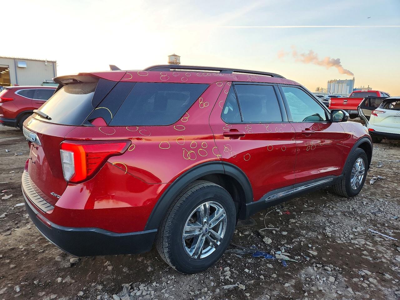 2021 FORD EXPLORER XLT photo 3