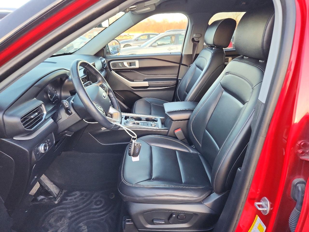 2021 FORD EXPLORER XLT photo 7