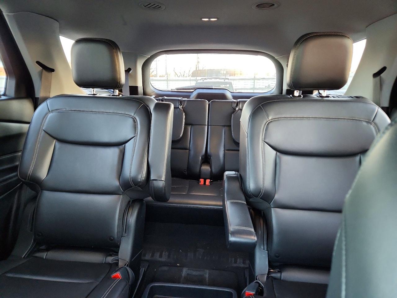 2021 FORD EXPLORER XLT photo 10