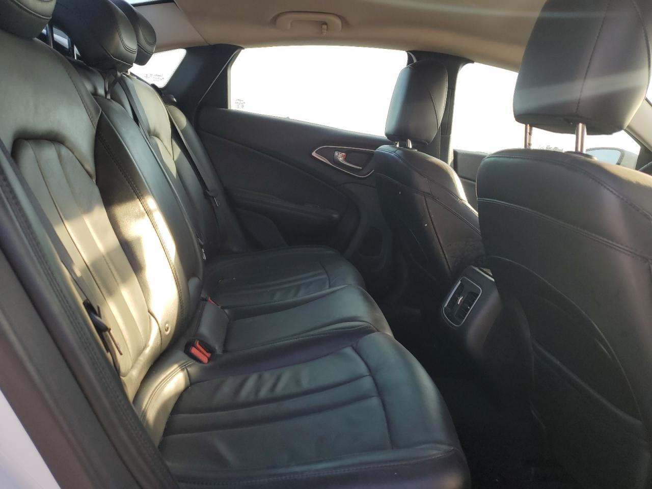 2015 CHRYSLER 200 C photo 19