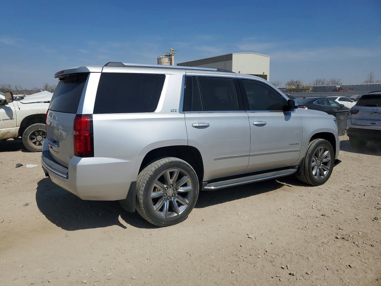 2016 CHEVROLET TAHOE K1500 LTZ photo 3