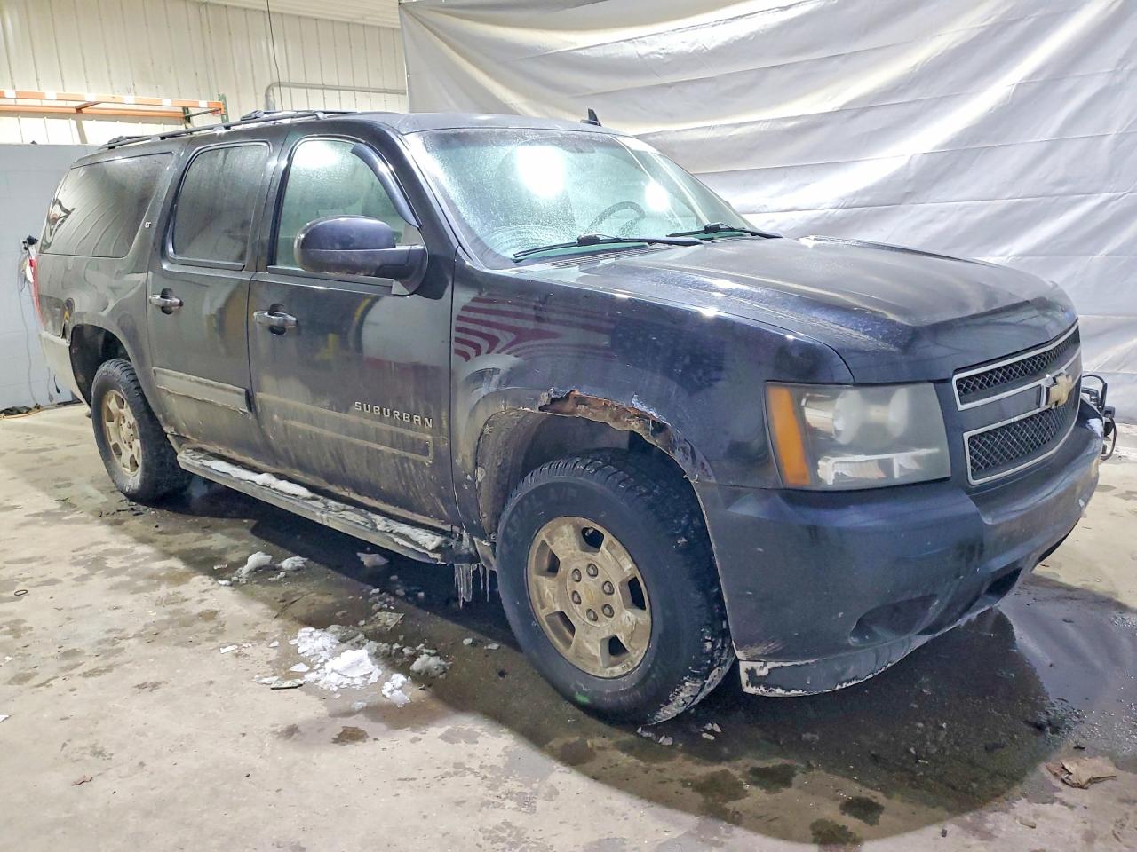 2011 CHEVROLET SUBURBAN K1500 LT photo 4