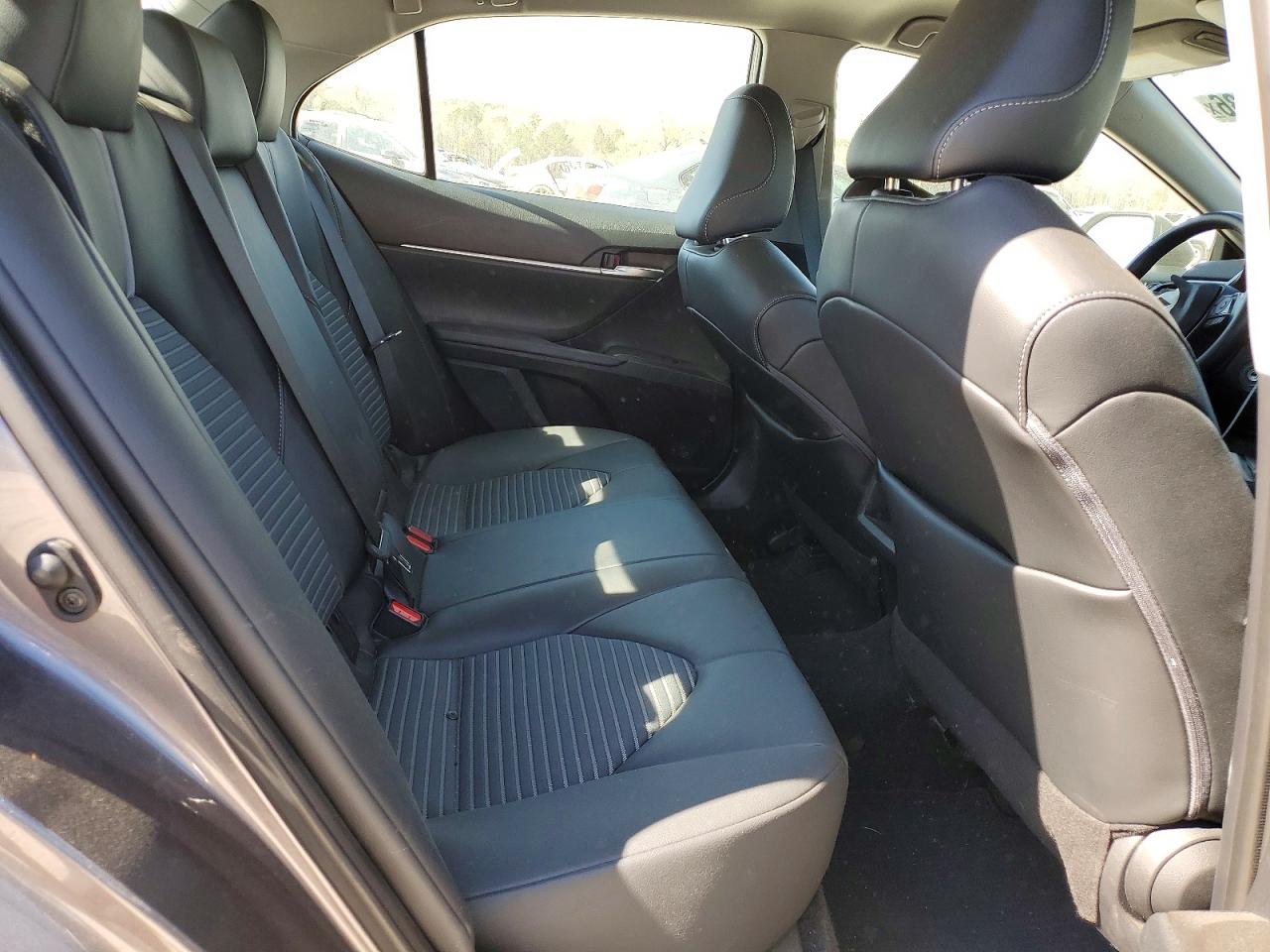 2022 TOYOTA CAMRY SE photo 19