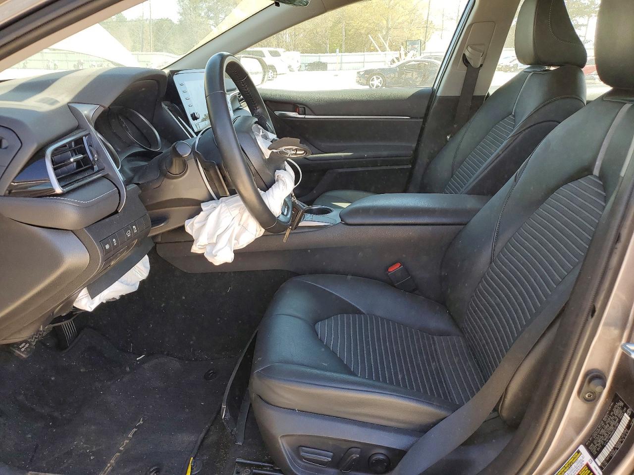 2022 TOYOTA CAMRY SE photo 13