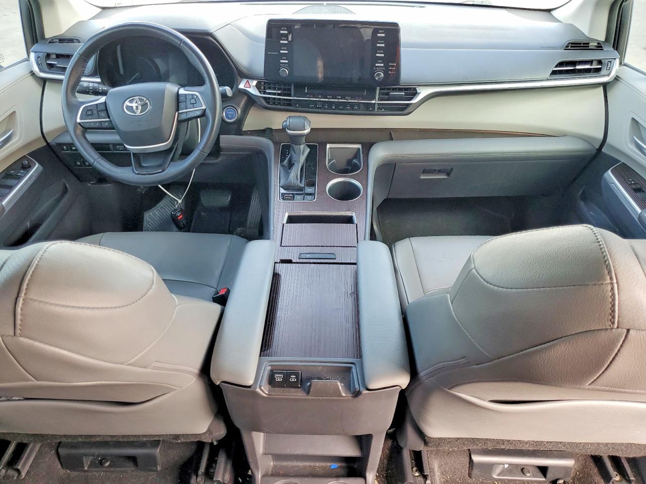 2021 TOYOTA SIENNA XLE 8-PASSENGER photo 15