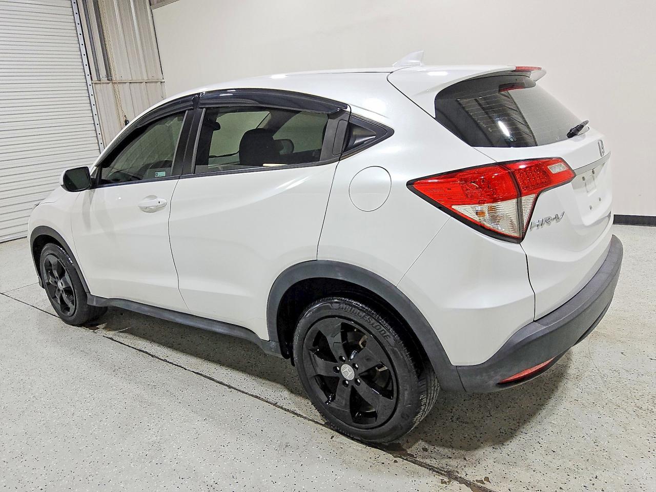 2019 HONDA HR-V LX photo 2