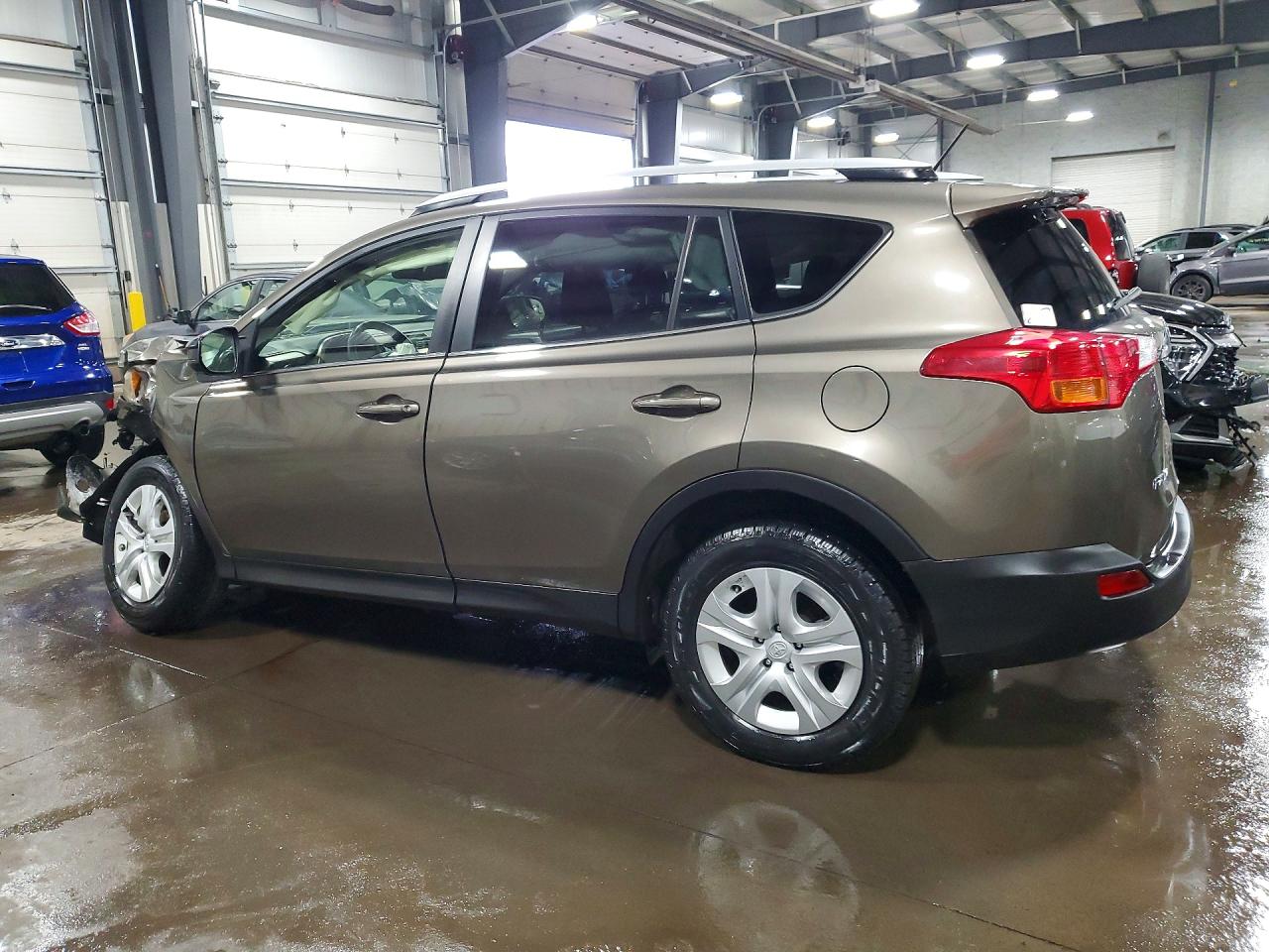 2014 TOYOTA RAV4 LE photo 2