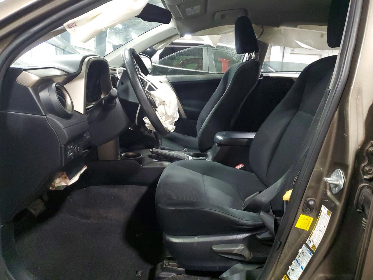 2014 TOYOTA RAV4 LE photo 7