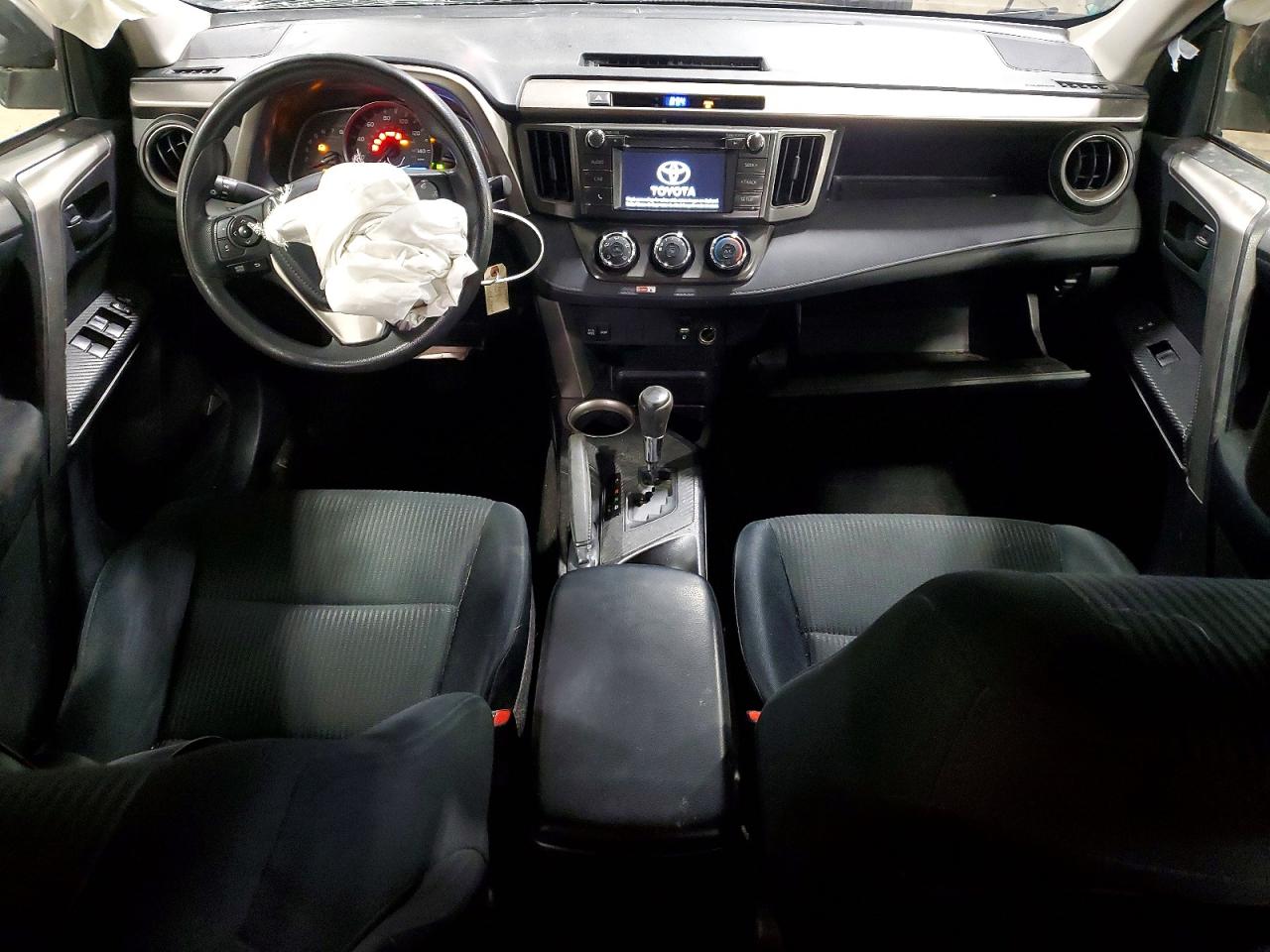 2014 TOYOTA RAV4 LE photo 8