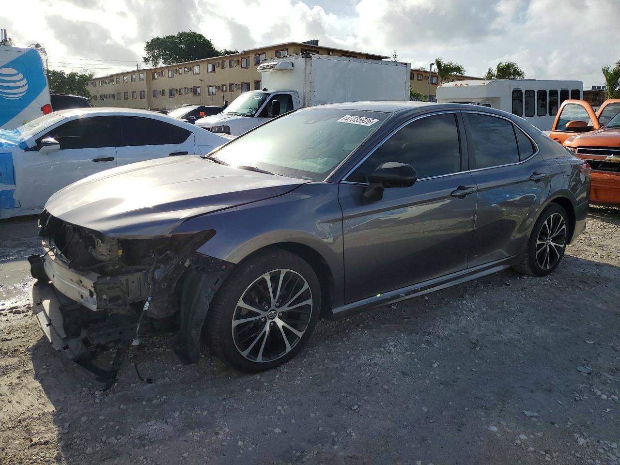 2018 TOYOTA CAMRY