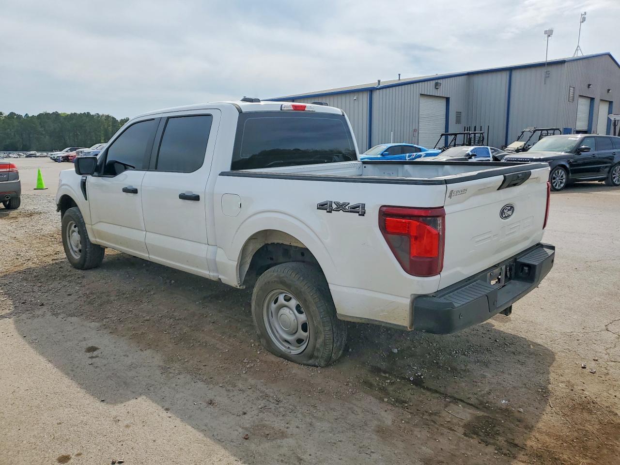 2024 FORD F150 XL photo 2