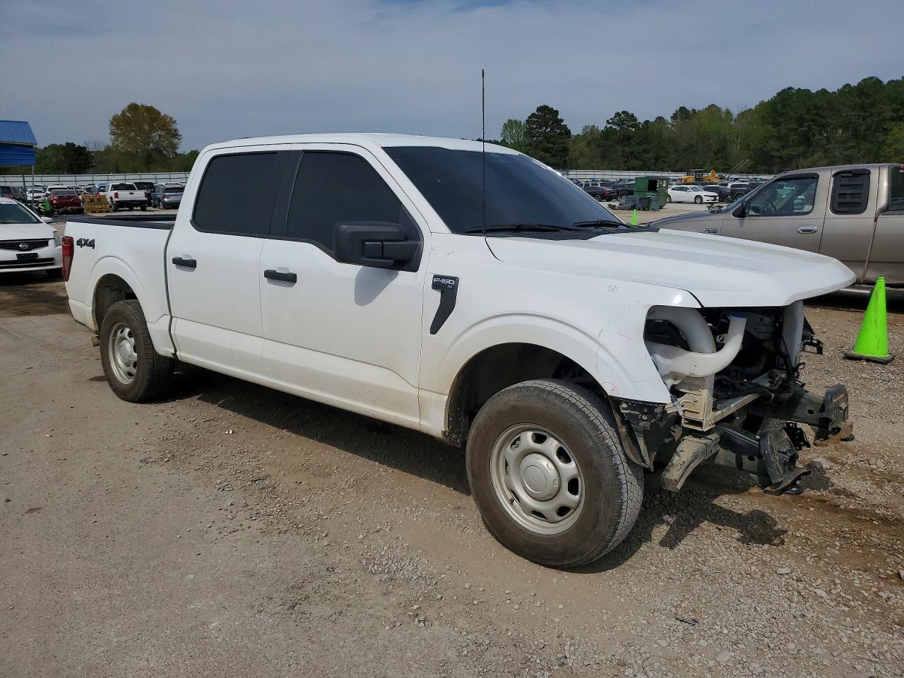 2024 FORD F150 XL photo 4