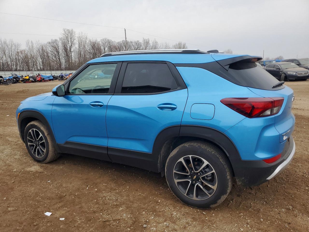 2025 CHEVROLET TRAILBLAZER LT photo 2