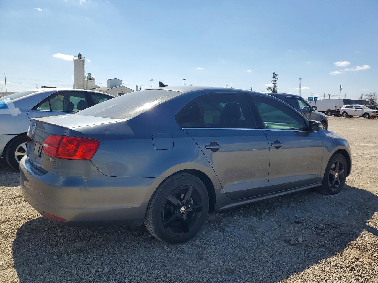 2014 VOLKSWAGEN JETTA SE photo 5