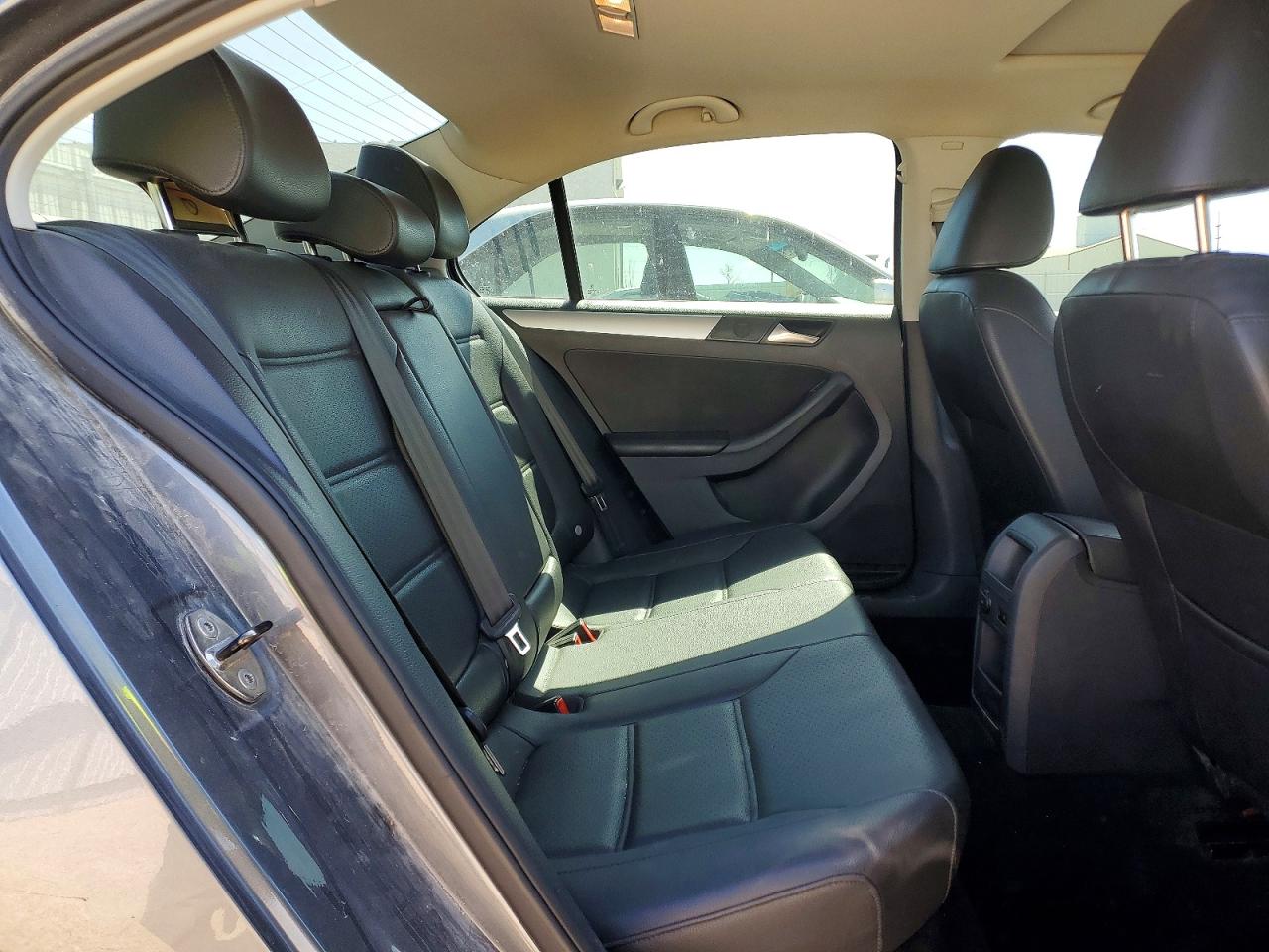 2014 VOLKSWAGEN JETTA SE photo 19