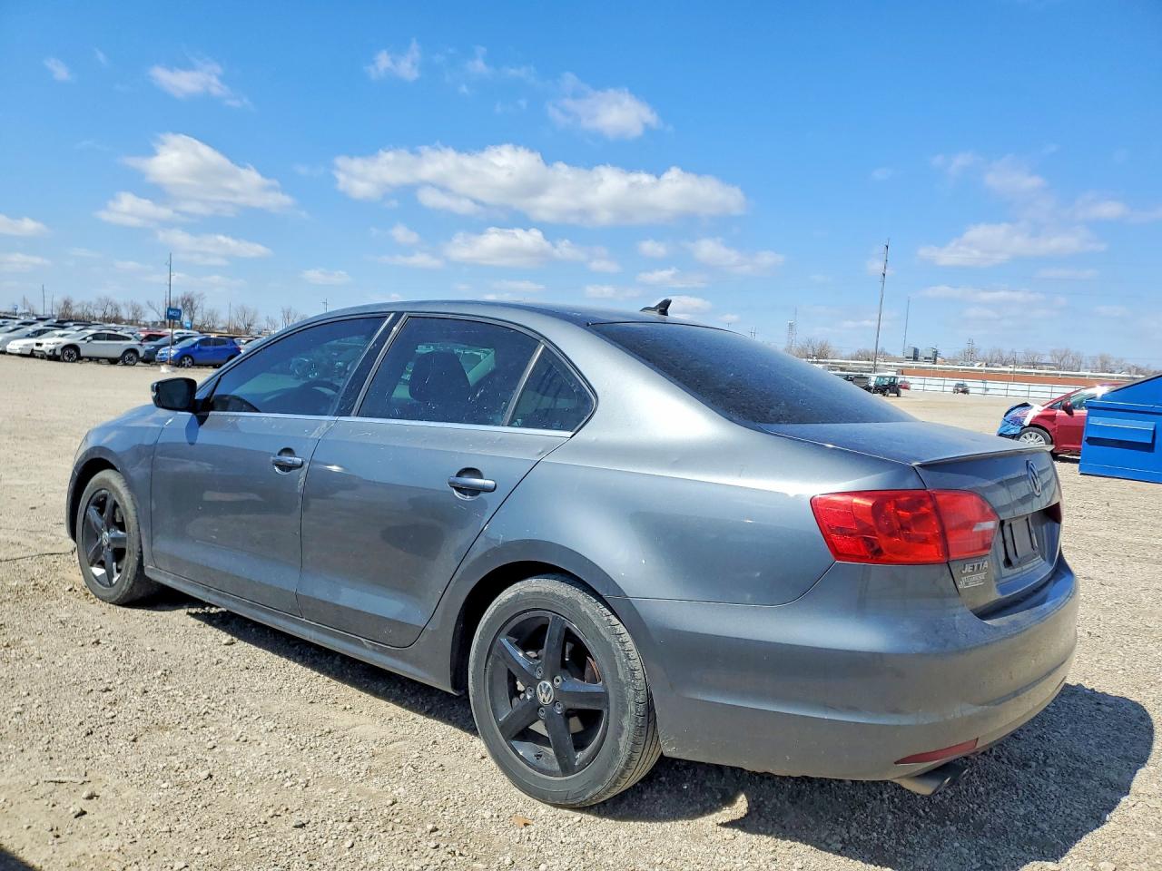 2014 VOLKSWAGEN JETTA SE photo 3