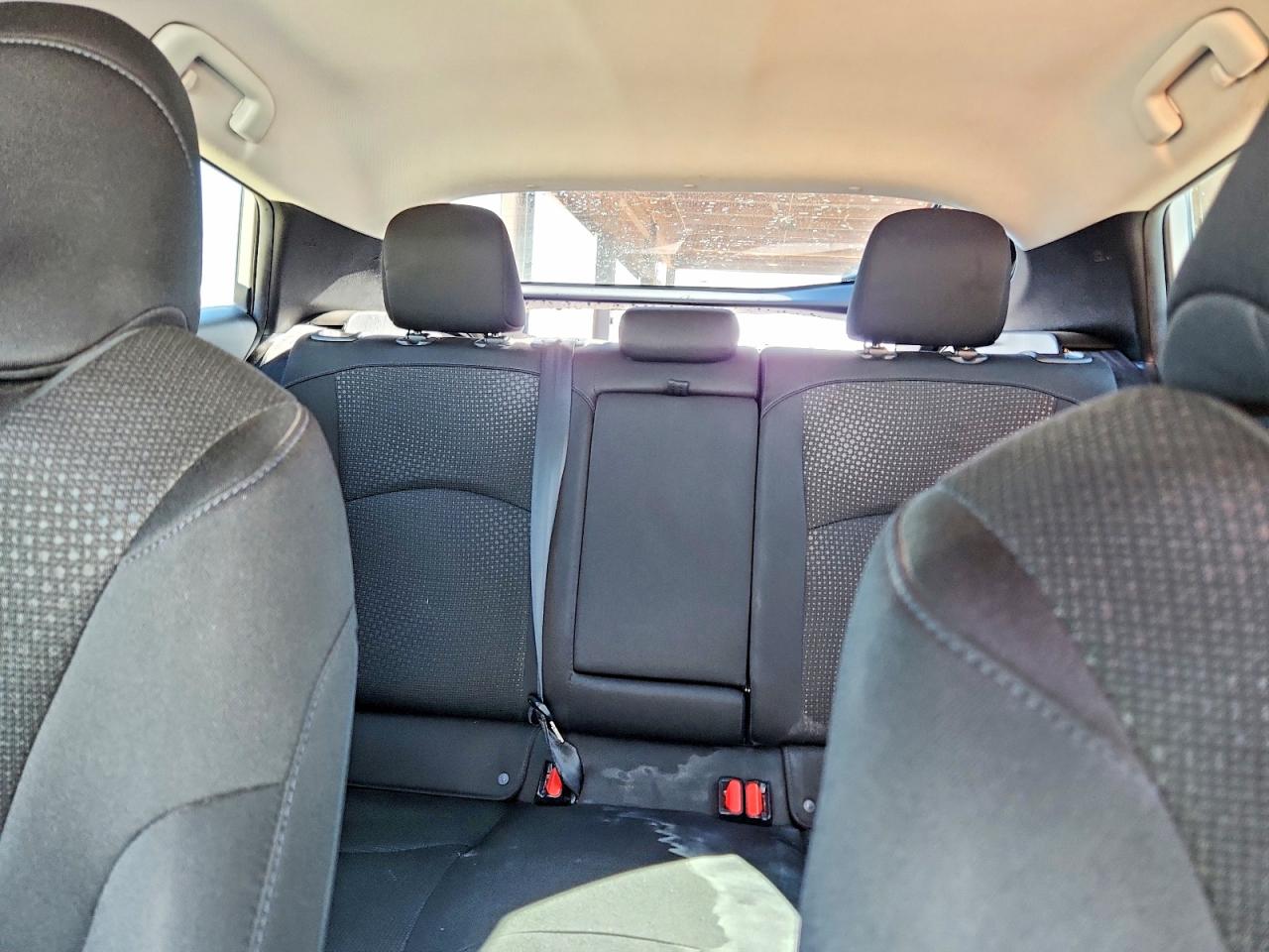 2019 TOYOTA PRIUS LE photo 10