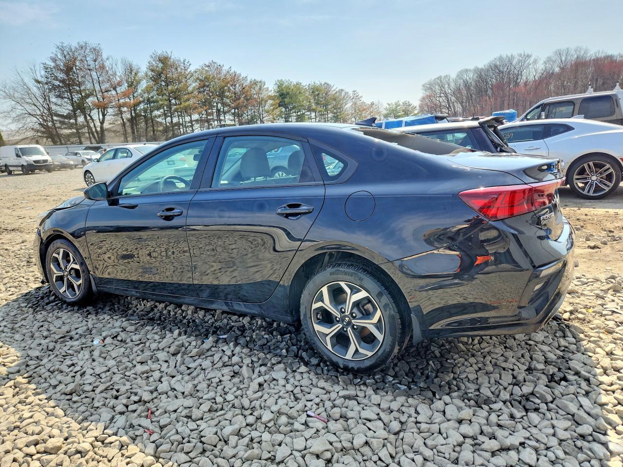 2021 KIA FORTE LXS photo 2