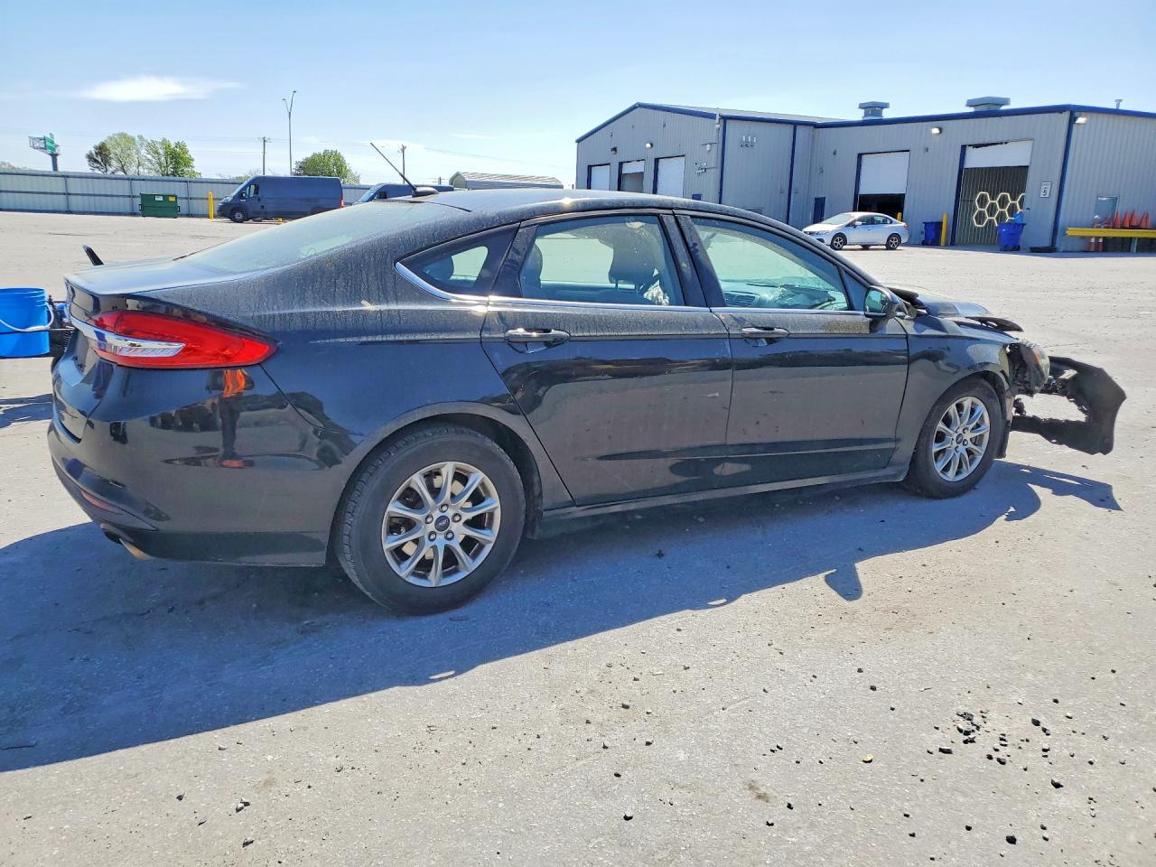 2017 FORD FUSION S photo 5