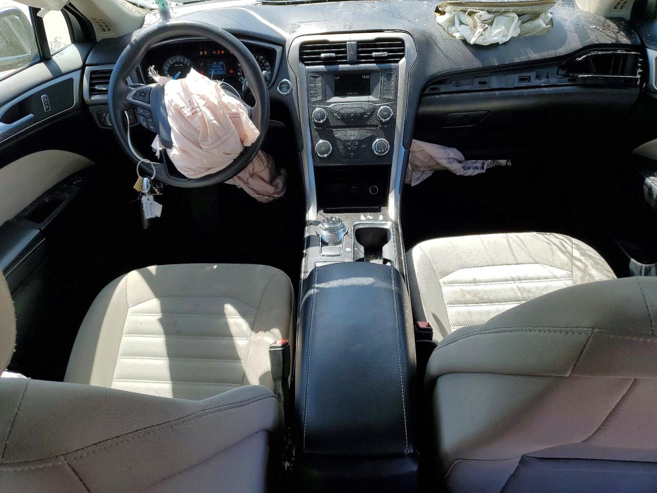 2017 FORD FUSION S photo 15