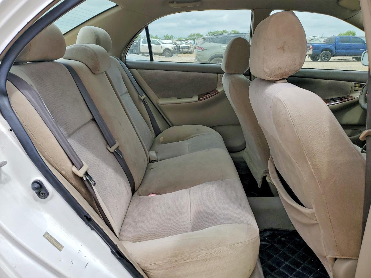 2005 TOYOTA COROLLA LE photo 10