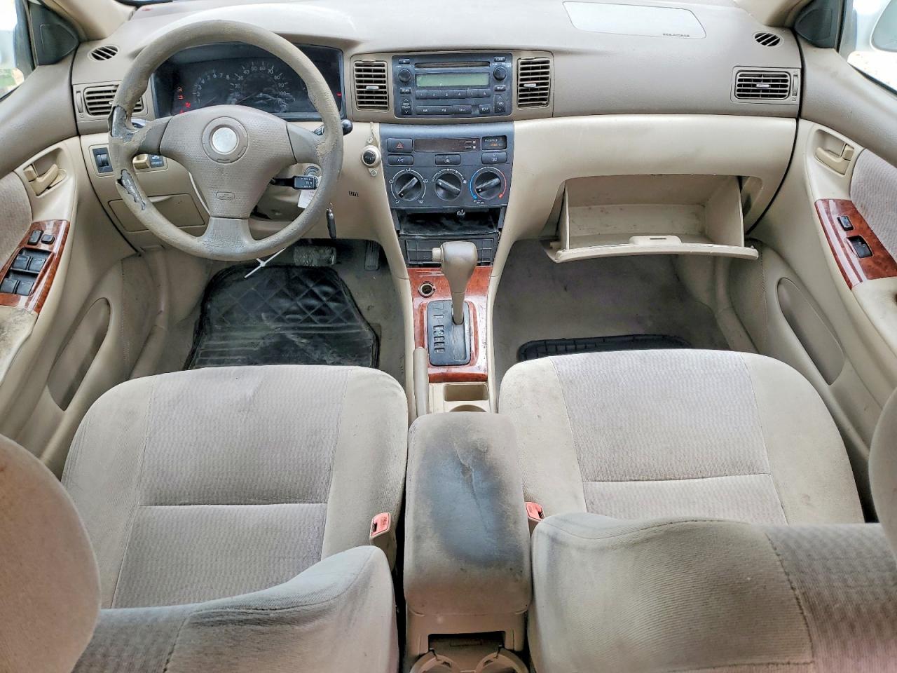 2005 TOYOTA COROLLA LE photo 8