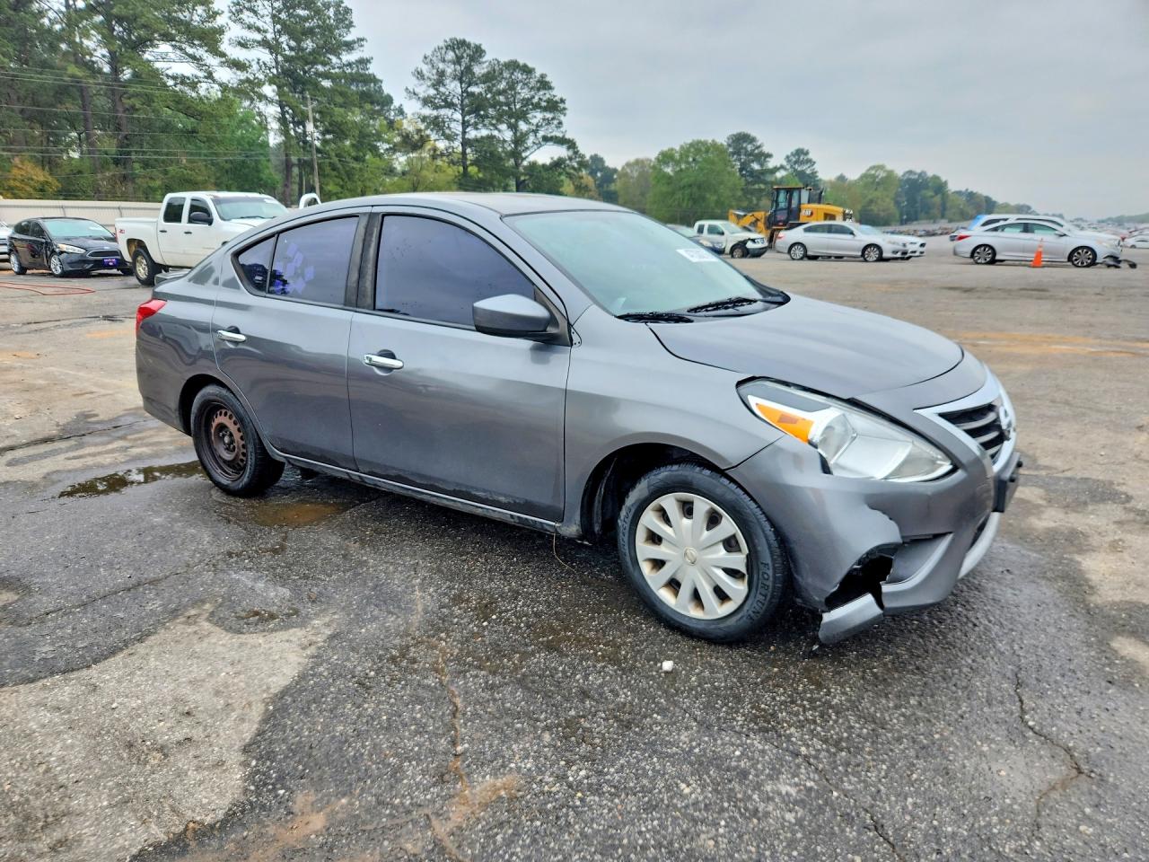 2018 NISSAN VERSA SV photo 7