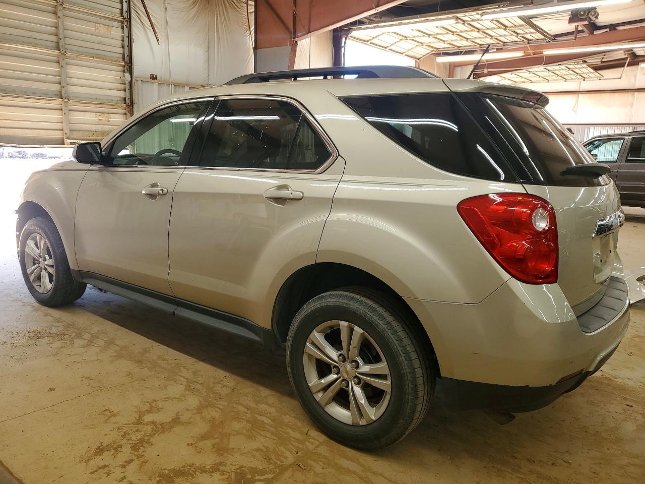 2015 CHEVROLET EQUINOX LT photo 2