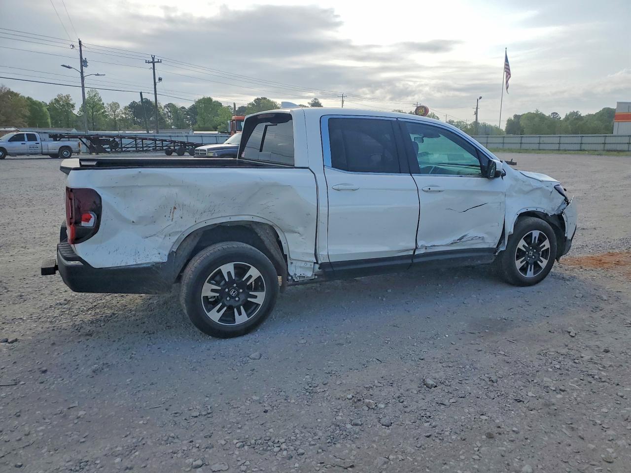 2020 HONDA RIDGELINE RTL photo 3