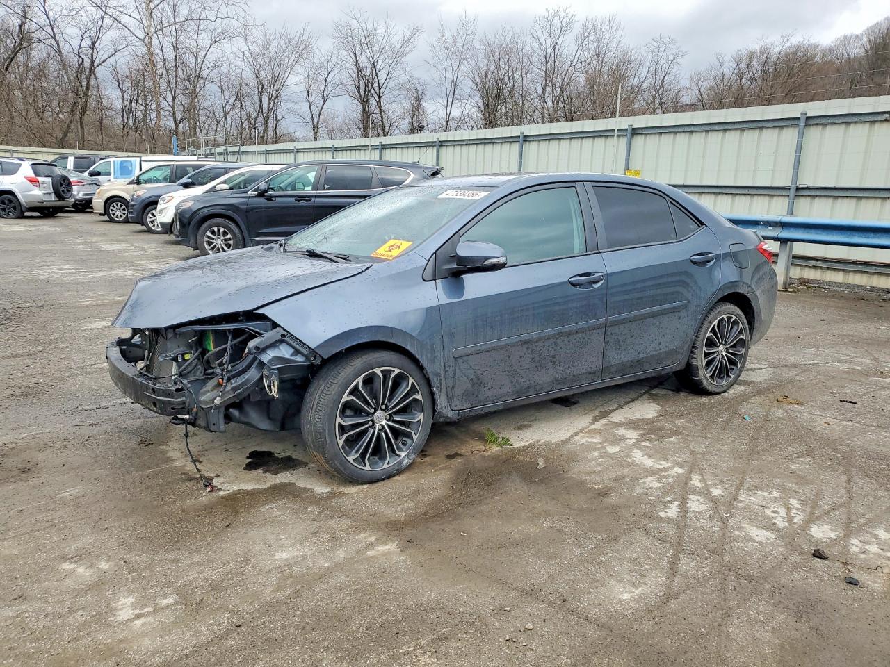 2015 TOYOTA COROLLA
