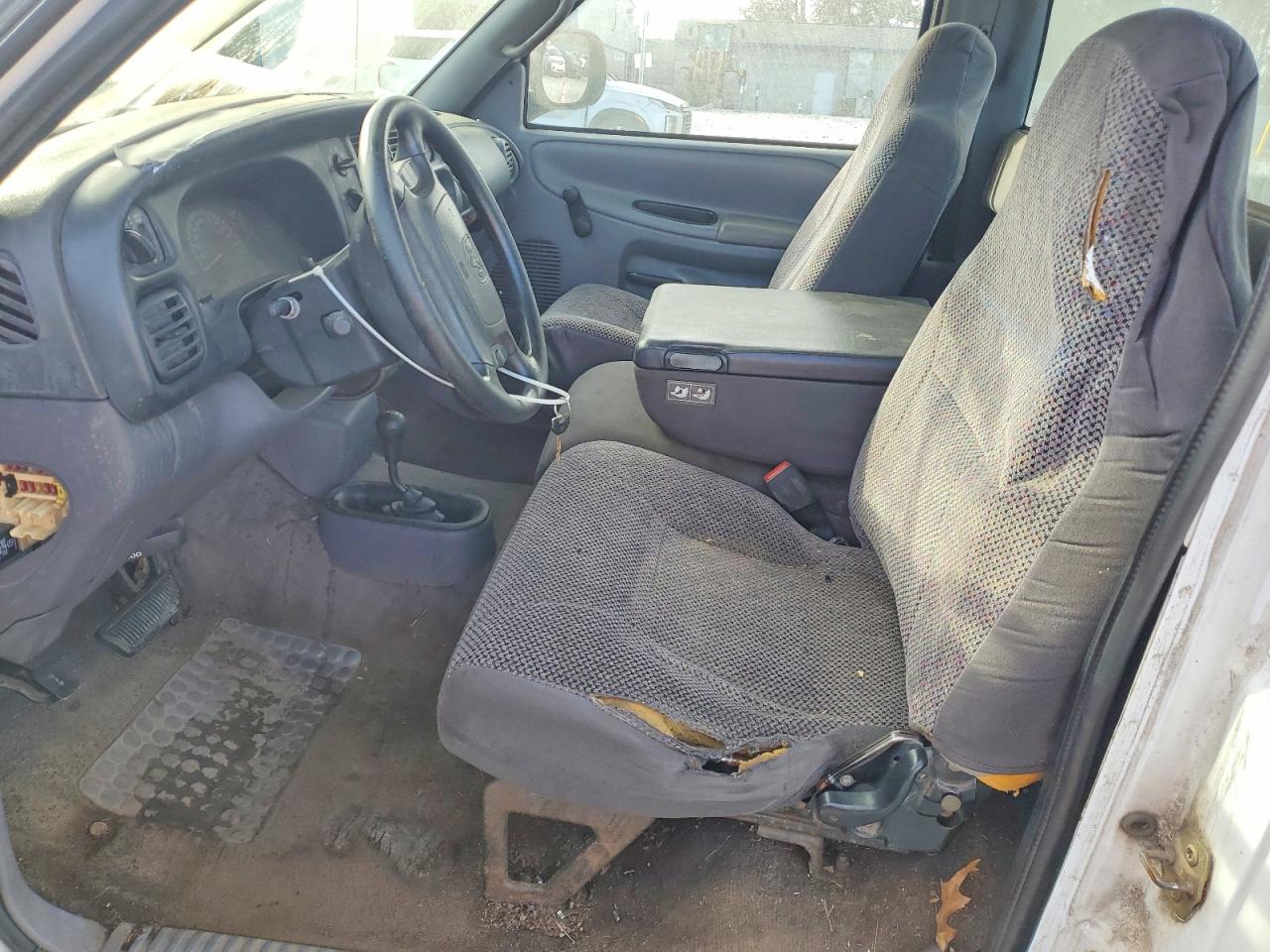 2001 DODGE RAM 1500 photo 13
