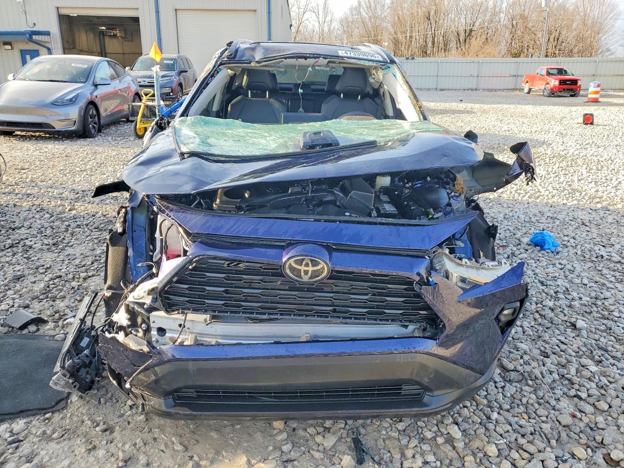 2024 TOYOTA RAV4 XLE PREMIUM photo 5