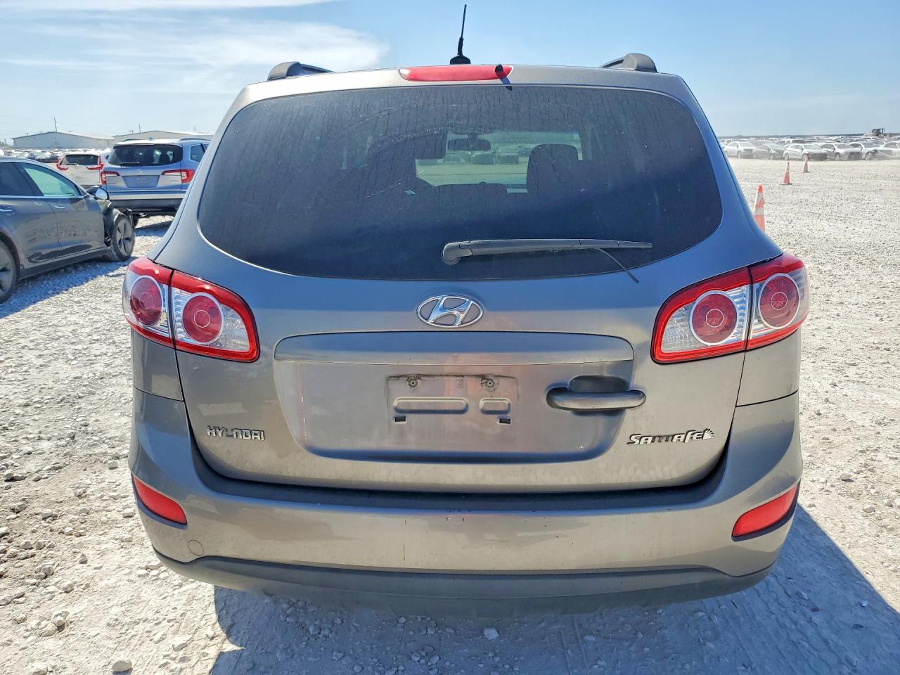 2011 HYUNDAI SANTA FE GLS photo 16