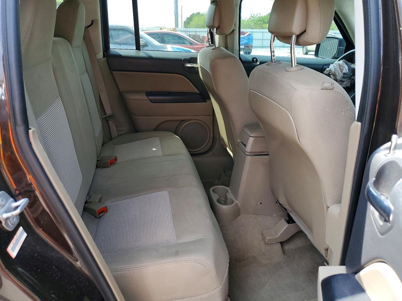 2014 JEEP PATRIOT LATITUDE photo 31